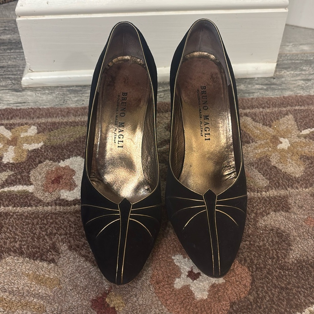 BRUNO MAGLI 2 inch heels